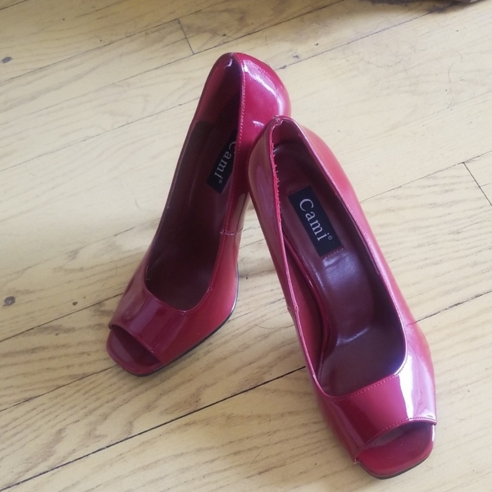 Red patent size 6 shoes